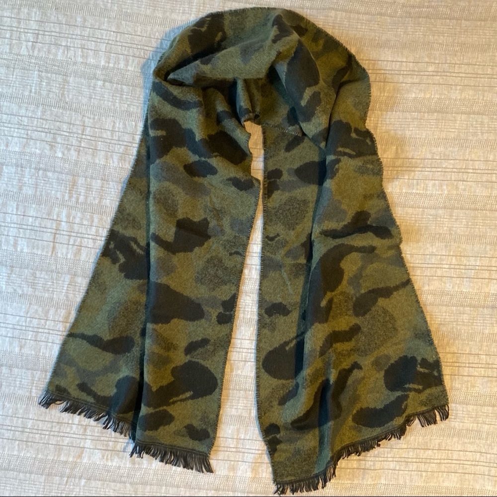 Camouflage Scarf